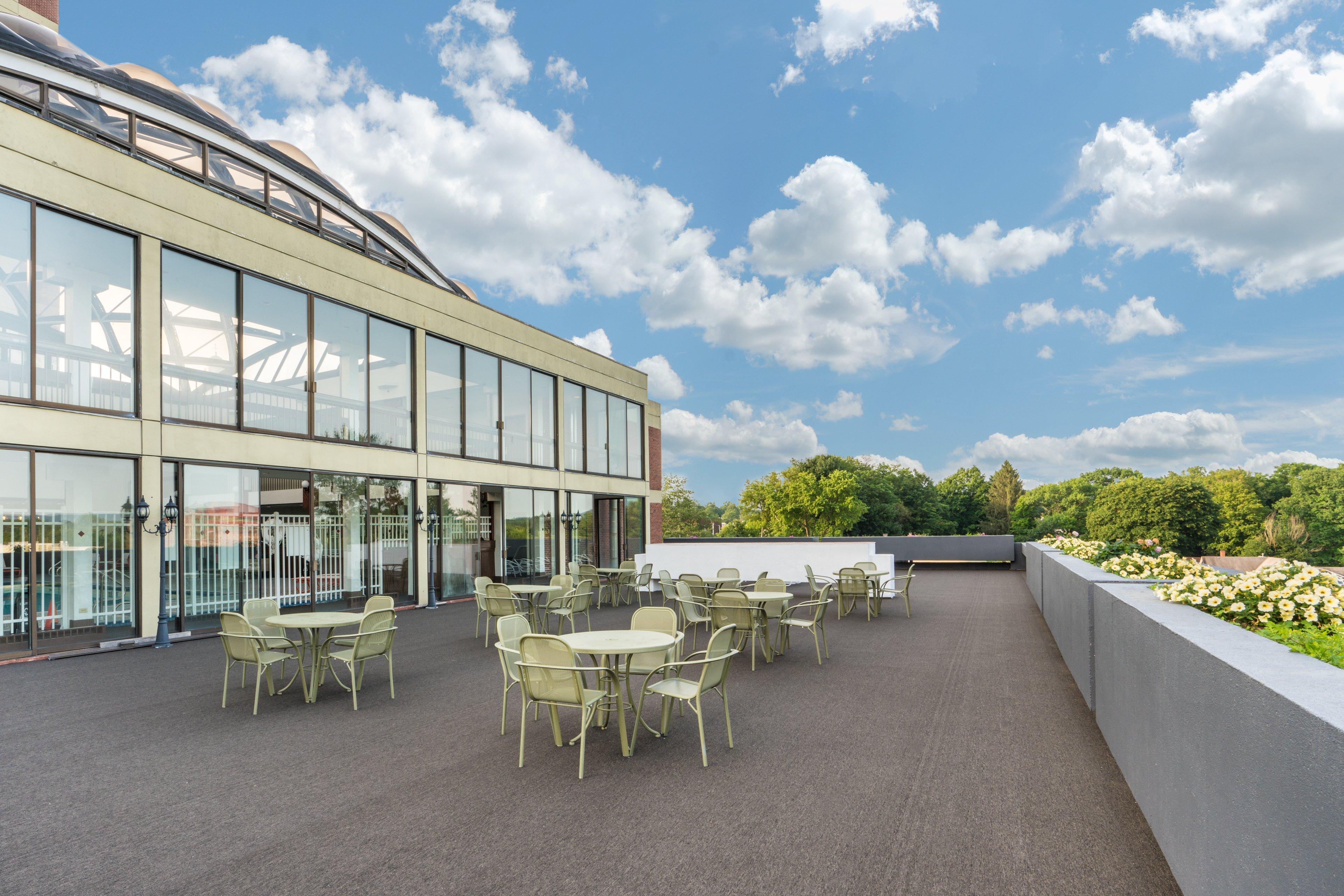 Holiday Inn & Suites Pittsfield-Berkshires By Ihg Exterior photo
