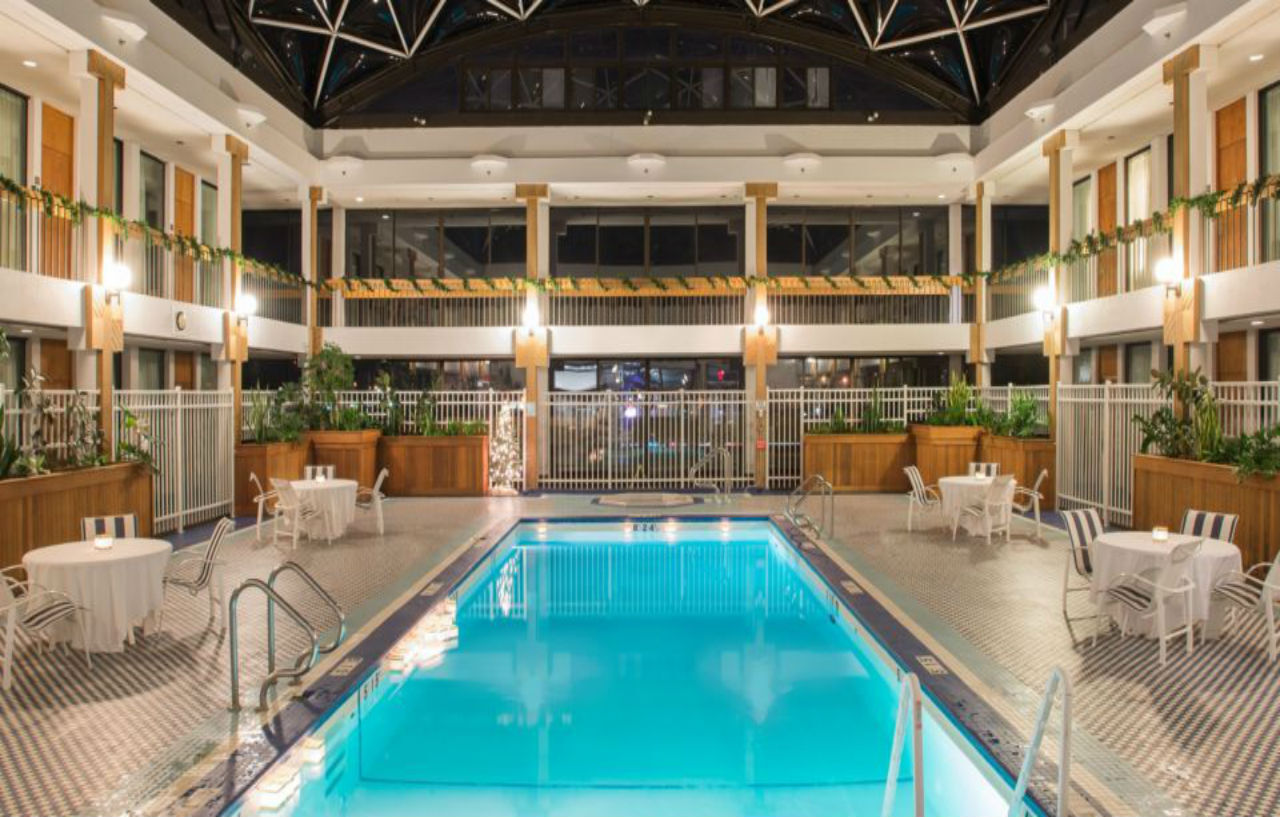 Holiday Inn & Suites Pittsfield-Berkshires By Ihg Exterior photo